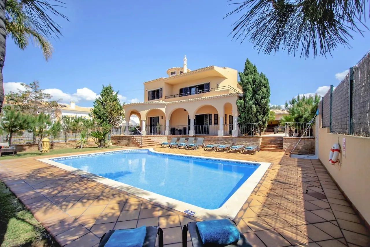 Villa Gale By Galantevasques Guia